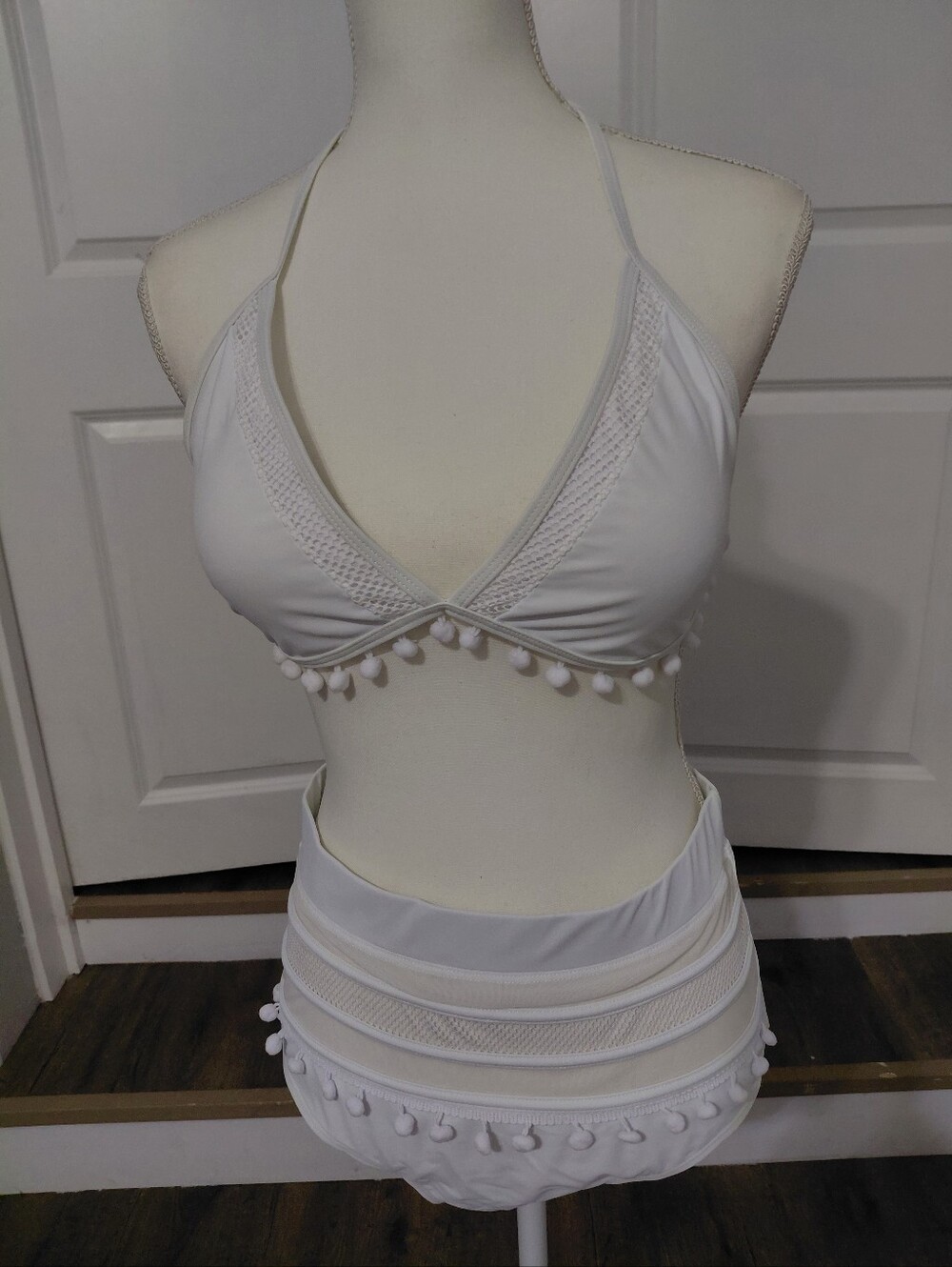 Chic Womens Celebrity White Pom-Pom Mesh Insert Bikini Set Sz L New Wo Tags